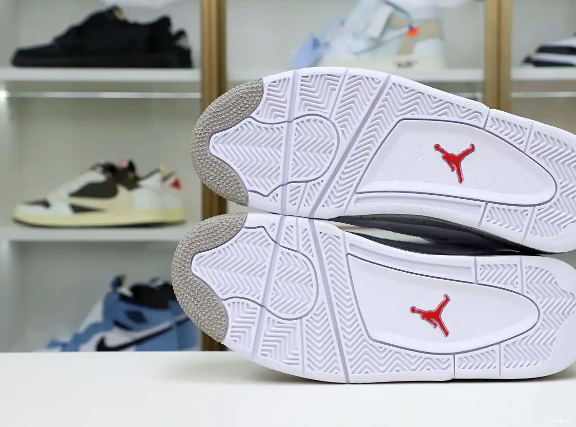 AIR 4 'WHITE OREO' JORDAN RETRO 0620